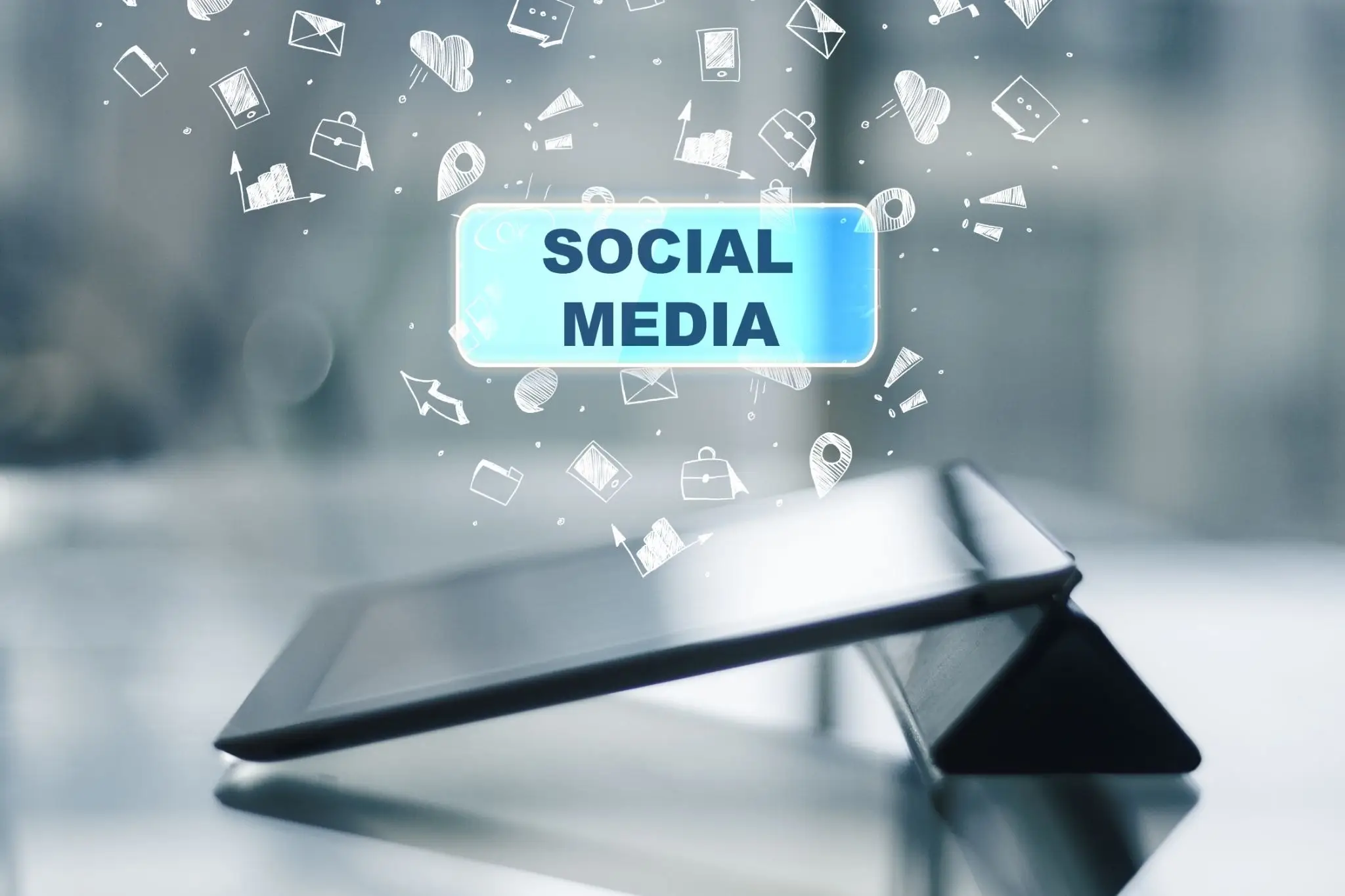 Wie entwickelt man eine effektive Social Media Strategie für unterschiedliche Plattformen?